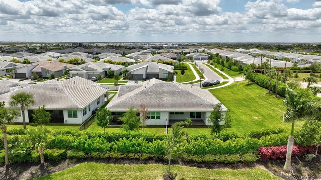 11527 SW Viridian Boulevard, Port St. Lucie, FL 34987
