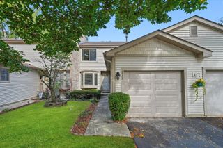 218 E Forest Knoll Drive, Palatine, IL 60074