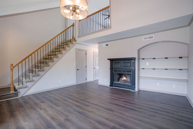 12 Magnolia Sq, Clarksville, TN 37043