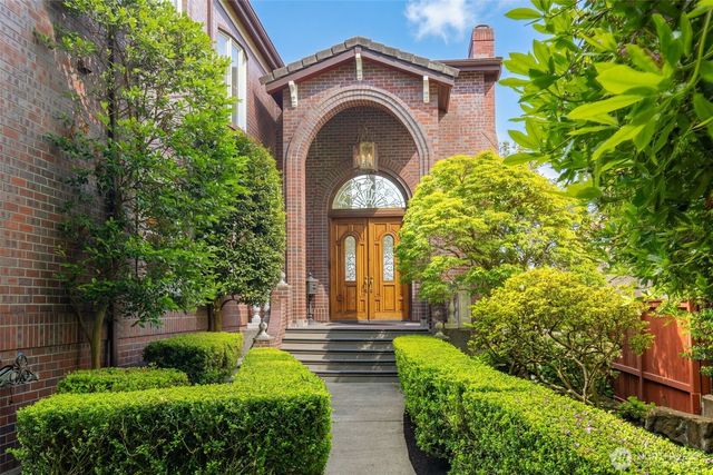 511 W Highland Drive, Seattle, WA 98119