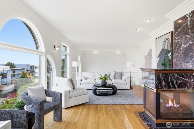 511 W Highland Drive, Seattle, WA 98119