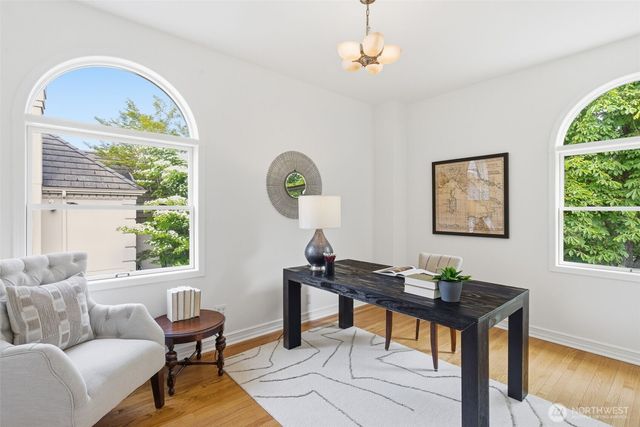 511 W Highland Drive, Seattle, WA 98119