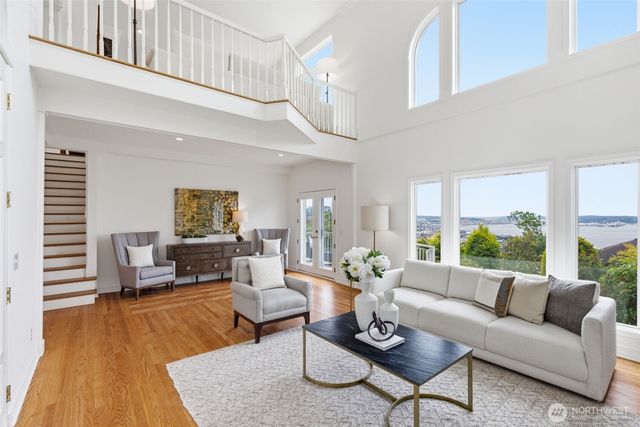 511 W Highland Drive, Seattle, WA 98119