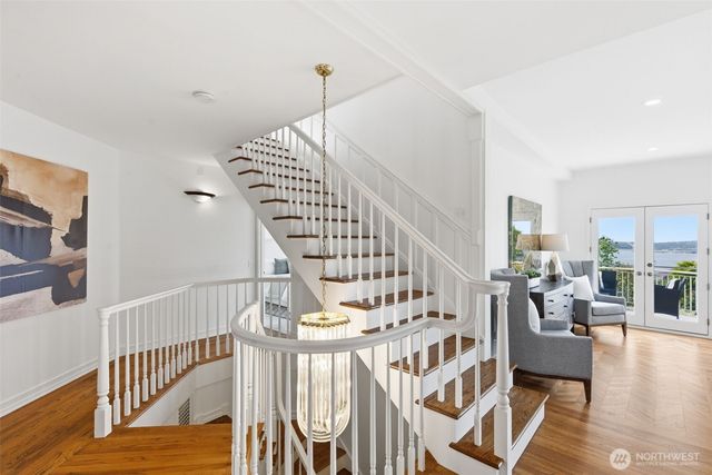 511 W Highland Drive, Seattle, WA 98119