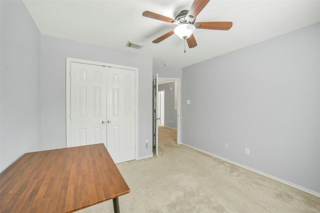 38 Tallow Hill Place, Spring, TX 77382