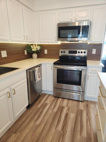 3546 Betty Ann Court E, Palm Beach Gardens, FL 33403