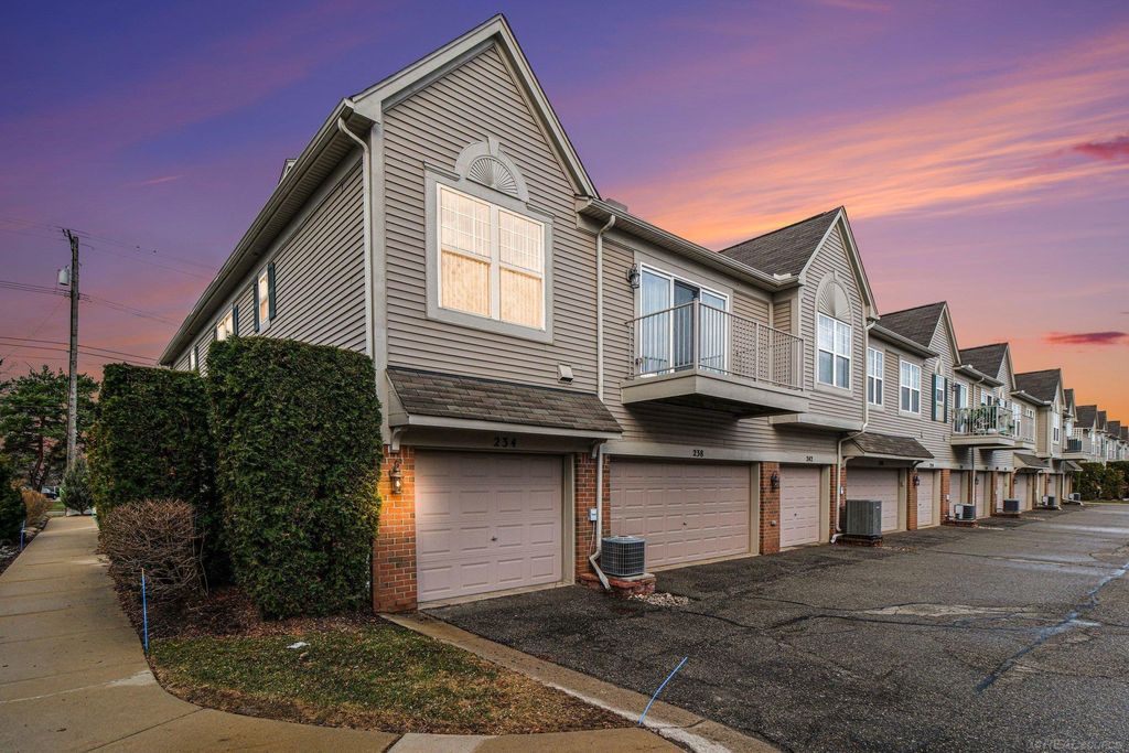 234 N Wixom Road, Wixom, MI 48393