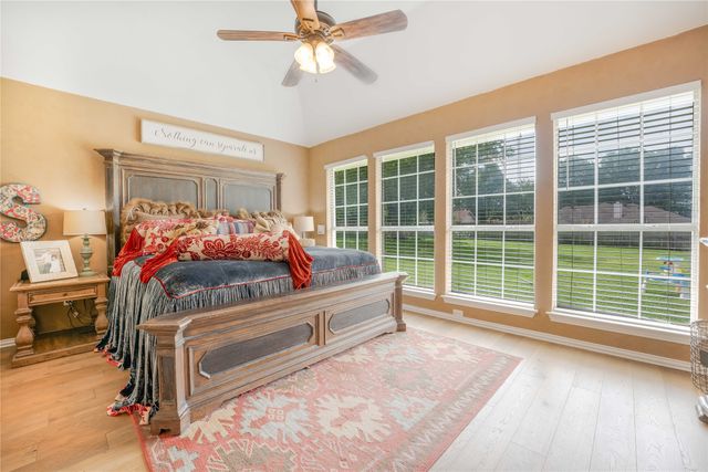 523 W 1st Street, Justin, TX 76247