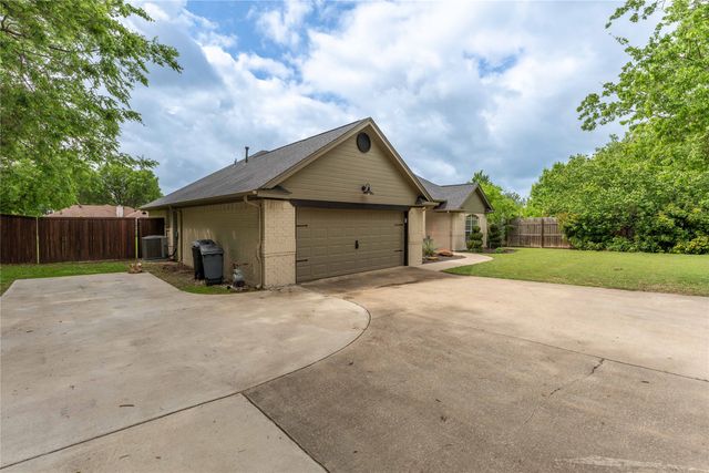 523 W 1st Street, Justin, TX 76247
