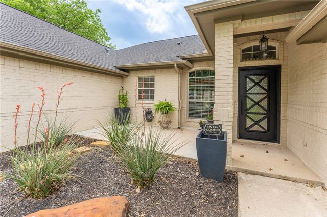 523 W 1st Street, Justin, TX 76247