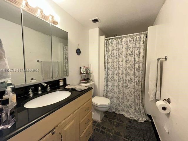 13499 Biscayne Boulevard 1206, North Miami, FL 33181