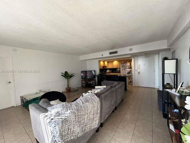 13499 Biscayne Boulevard 1206, North Miami, FL 33181