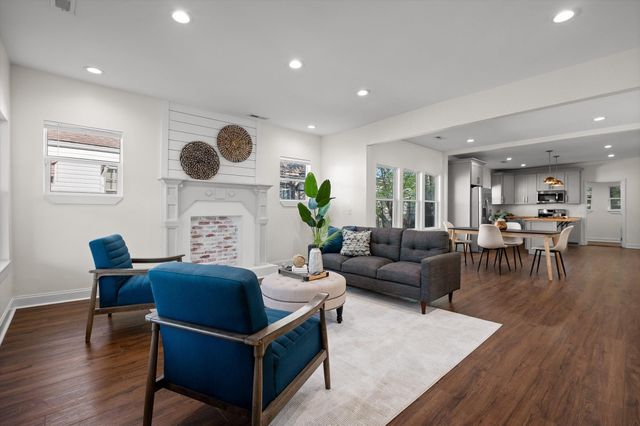 1703 E 14th Street, Chattanooga, TN 37404