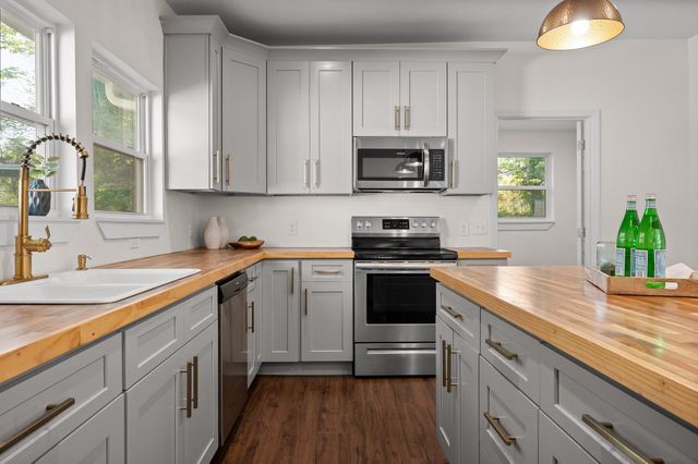 1703 E 14th Street, Chattanooga, TN 37404