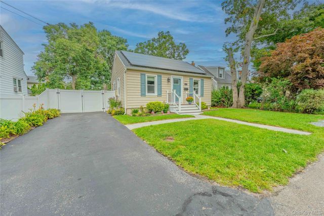 41 W 6th Street, Patchogue, NY 11772