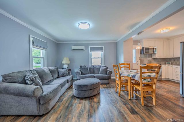 41 W 6th Street, Patchogue, NY 11772