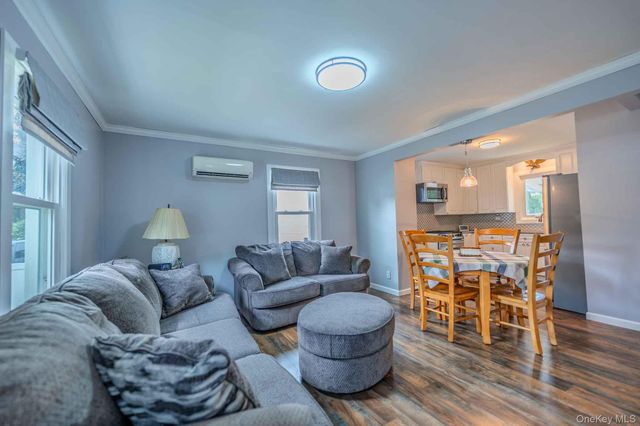 41 W 6th Street, Patchogue, NY 11772