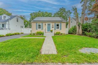 41 W 6th Street, Patchogue, NY 11772