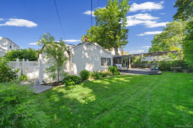 164 Gordon Road, Valley Stream, NY 11581