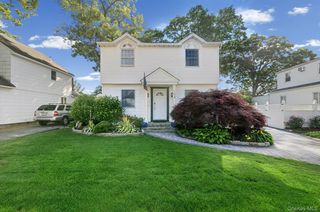 164 Gordon Road, Valley Stream, NY 11581