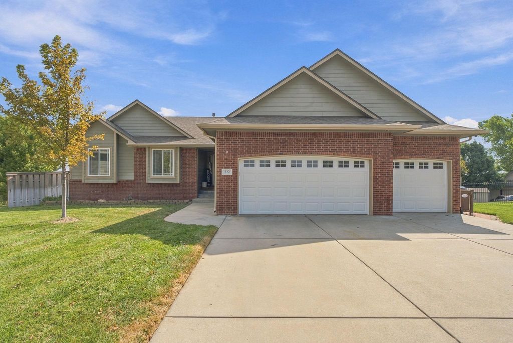 222 S Decker Ct, Wichita, KS 67235