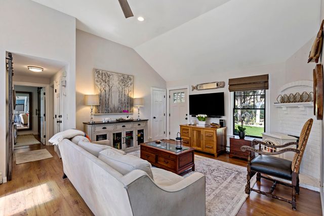 6 Scottsdale Road, Centerville, MA 02632