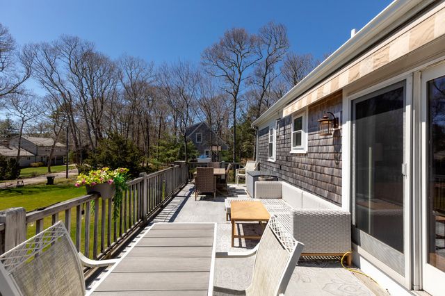 6 Scottsdale Road, Centerville, MA 02632
