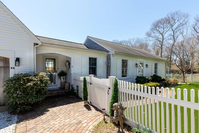 6 Scottsdale Road, Centerville, MA 02632
