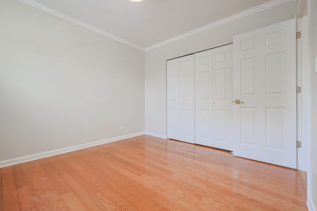 20 Sarahs Grove Lane, Schaumburg, IL 60193