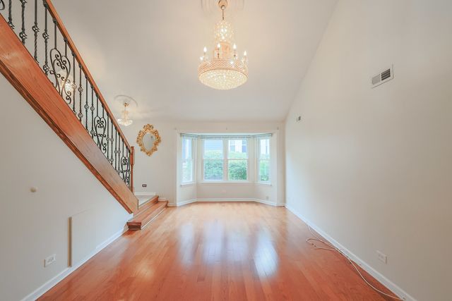 20 Sarahs Grove Lane, Schaumburg, IL 60193