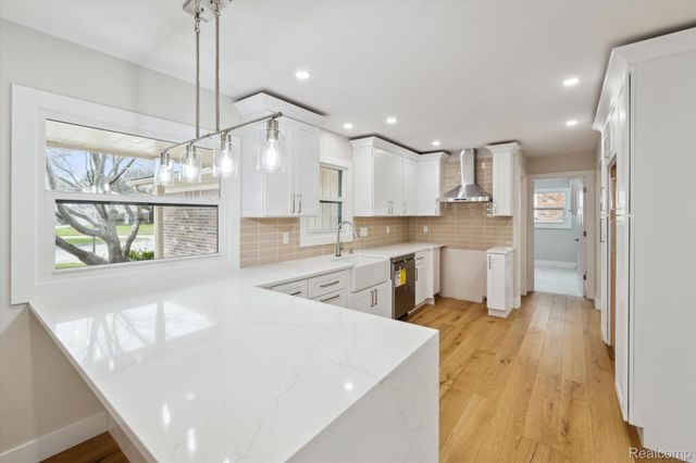 17018 WHITE HAVEN Drive, Northville Twp, MI 48168