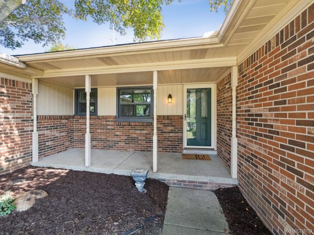 17018 WHITE HAVEN Drive, Northville Twp, MI 48168