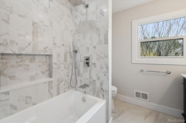 17018 WHITE HAVEN Drive, Northville Twp, MI 48168