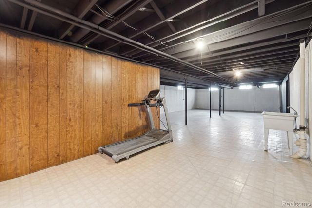 17018 WHITE HAVEN Drive, Northville Twp, MI 48168