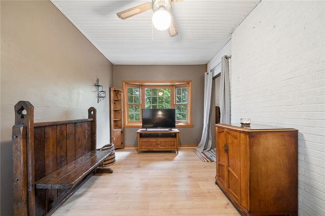 339 Good St, Jeannette, PA 15644