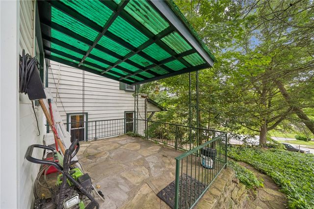 339 Good St, Jeannette, PA 15644