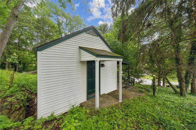 339 Good St, Jeannette, PA 15644
