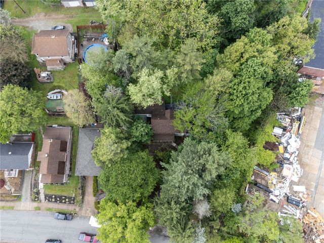339 Good St, Jeannette, PA 15644