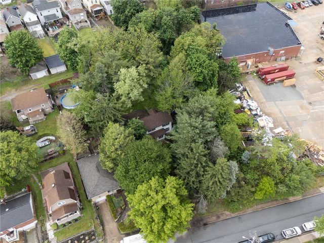 339 Good St, Jeannette, PA 15644
