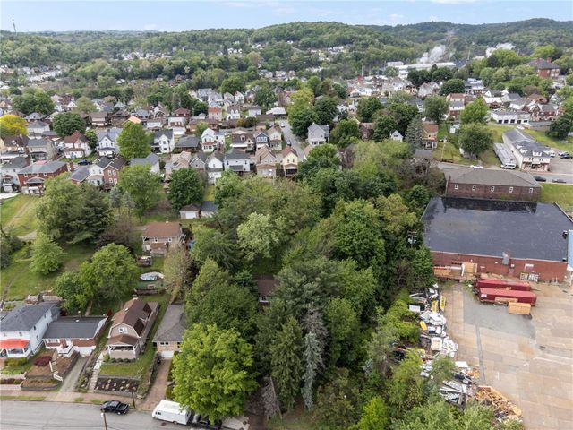 339 Good St, Jeannette, PA 15644