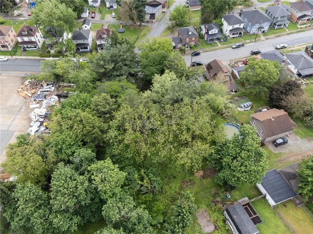339 Good St, Jeannette, PA 15644