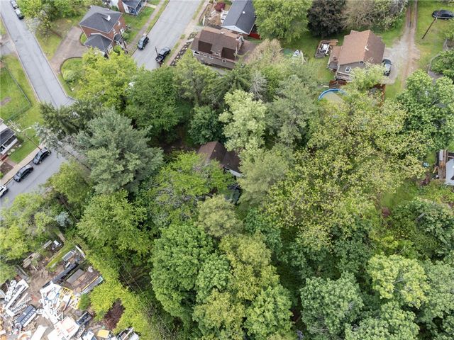 339 Good St, Jeannette, PA 15644