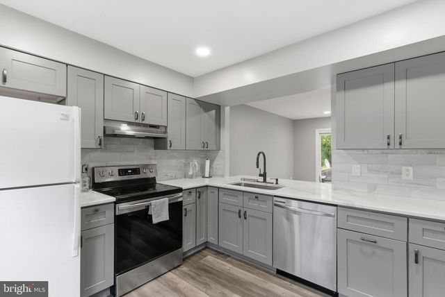 11807 SUMMER OAK DR, Germantown, MD 20874