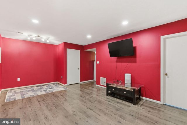 11807 SUMMER OAK DR, Germantown, MD 20874