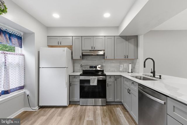 11807 SUMMER OAK DR, Germantown, MD 20874