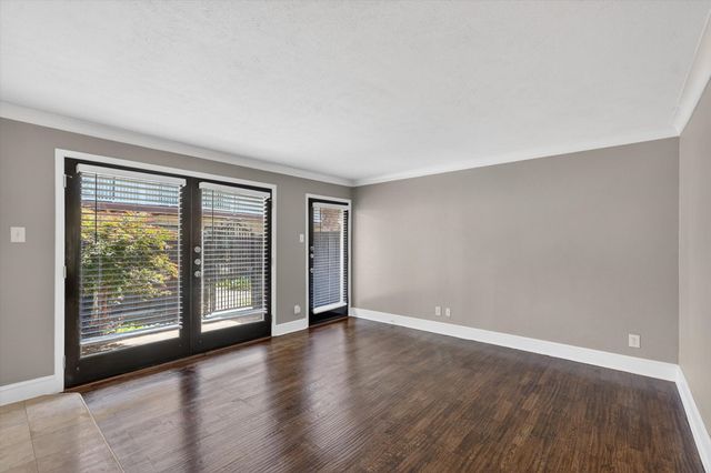 5932 Sandhurst Lane 114, Dallas, TX 75206