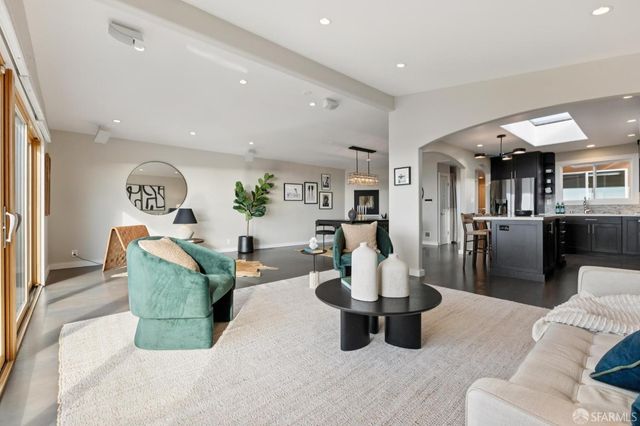 2123 Funston Avenue, San Francisco, CA 94116