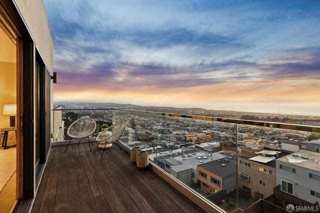 2123 Funston Avenue, San Francisco, CA 94116