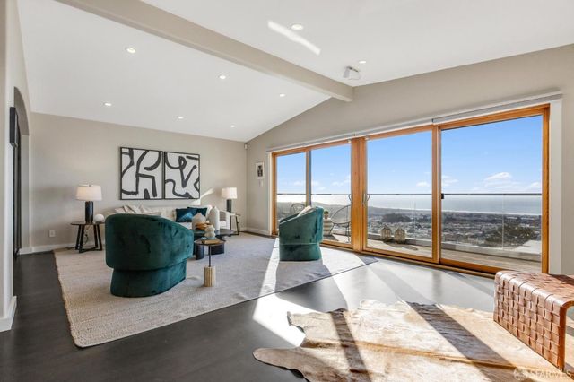 2123 Funston Avenue, San Francisco, CA 94116