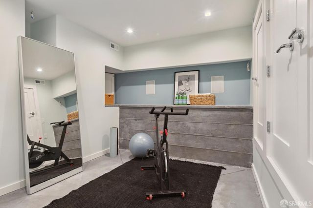 2123 Funston Avenue, San Francisco, CA 94116